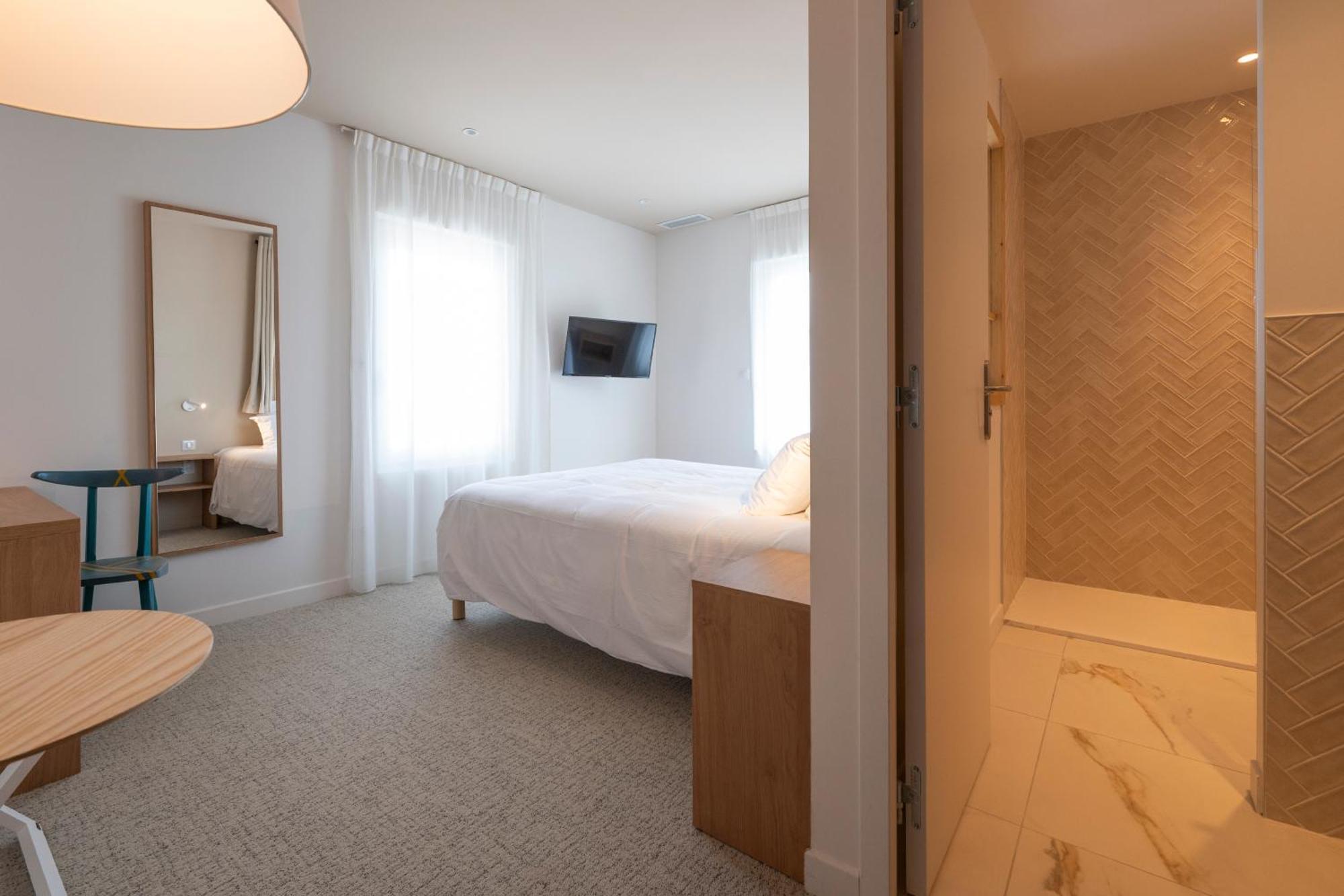 Hotel Les Pins Сен-Трожан-ле-Бен Екстер'єр фото