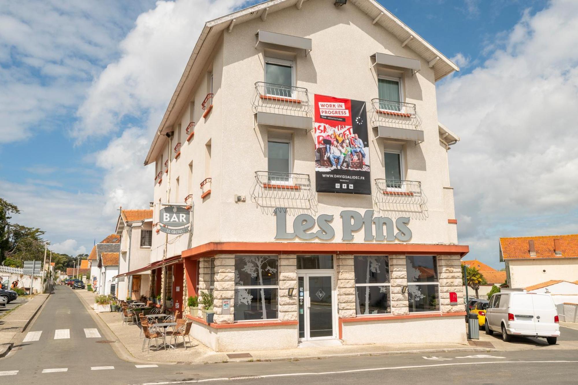 Hotel Les Pins Сен-Трожан-ле-Бен Екстер'єр фото